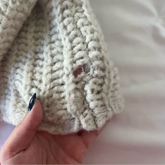 🌸Aerie Knit Sweater - Picture 3 of 7